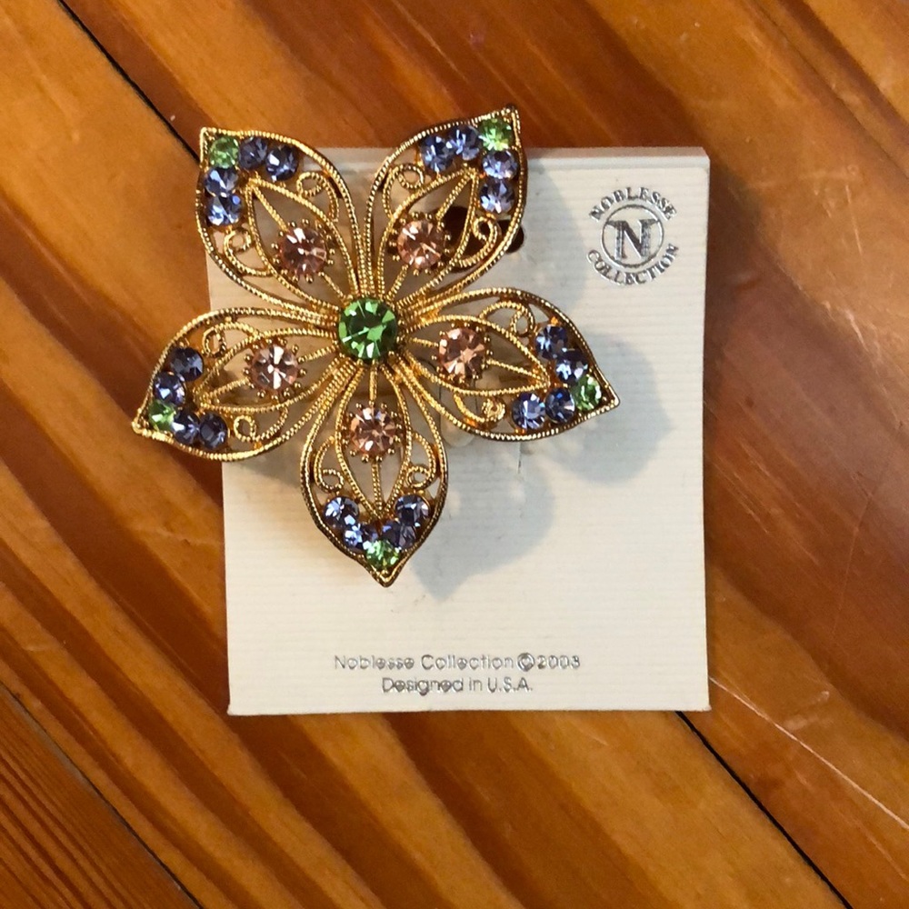 Flower Pin